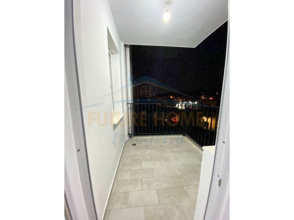 Tirane, jepet me qera apartament 1+1 Kati 1, 85 m² 400 € (SAUK)