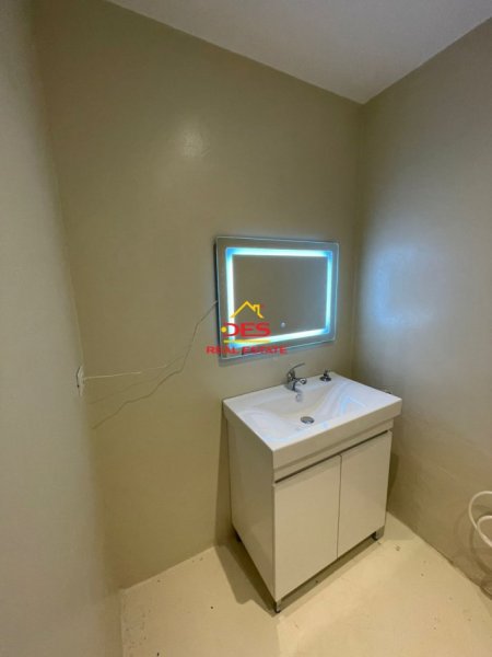 Vlore, shitet apartament 2+1+Ballkon Kati 1, 100 m² 130.000 € (Rruga Dhimitër Konomi)