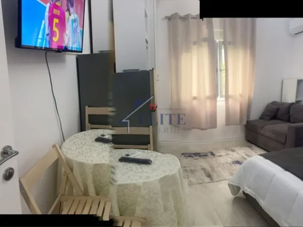 Shqiperi, jepet me qera garsonier Kati 2, 35 m² 500 € (Sheshi willson)