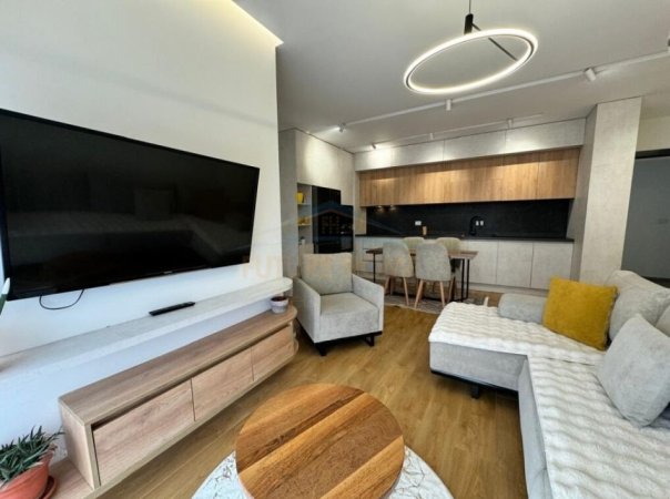 Tirane, jepet me qera apartament 2+1+Ballkon Kati 2, 80 m² 650 € (Selite)