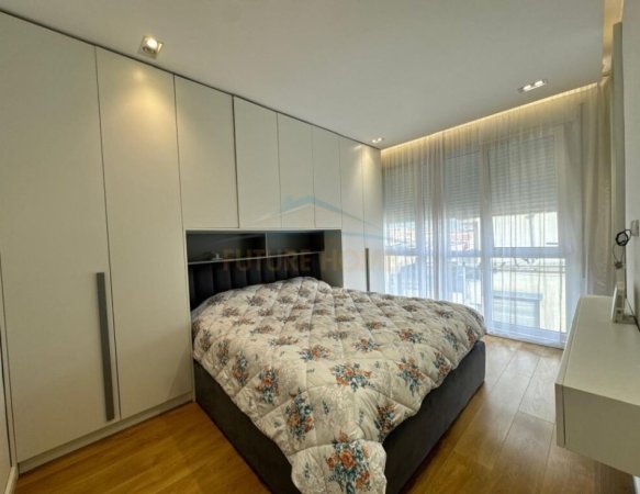 Tirane, jepet me qera apartament 2+1+Ballkon Kati 2, 80 m² 650 € (Selite)