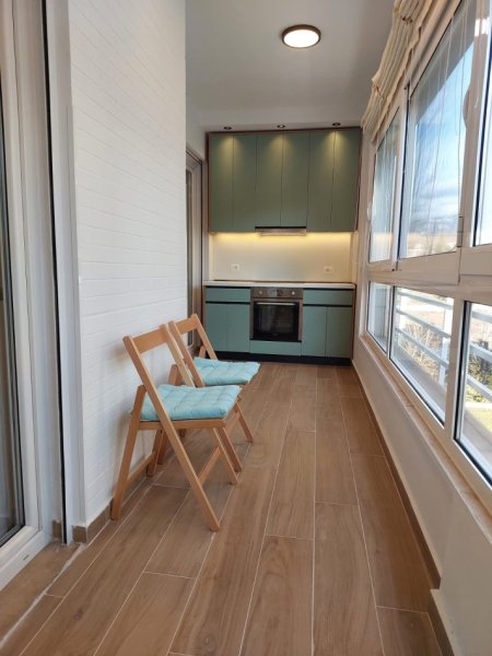 Tirane, jepet me qera apartament 2+1+Ballkon Kati 3, 102 m² 1.000 € (Rruga e Elbasanit)