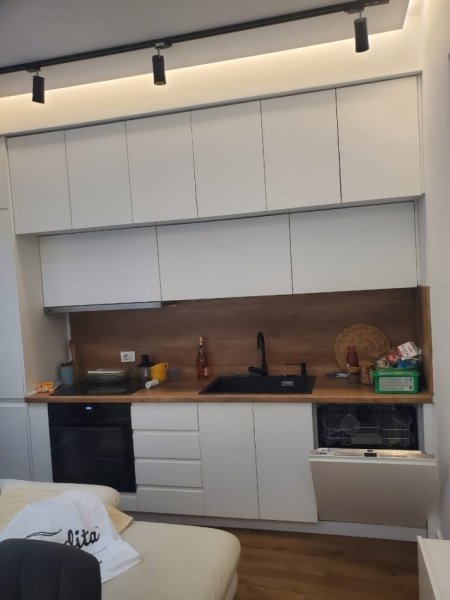 Tirane, jepet me qera apartament 1+1 Kati 2, 65 m² 400€ (Rruga siri kodra)
