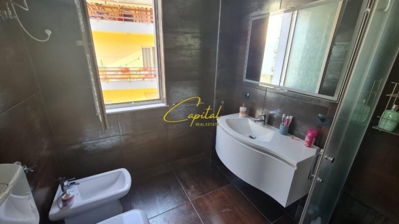 Tirane, jepet me qera apartament 2+1 Kati 3, 100 m² 700 € (KOPSHTI ZOOLOGJIK)