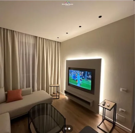 Tirane, jepet me qera apartament 1+1+Ballkon Kati 7, 70 m² 490 € (ALI DEMI)