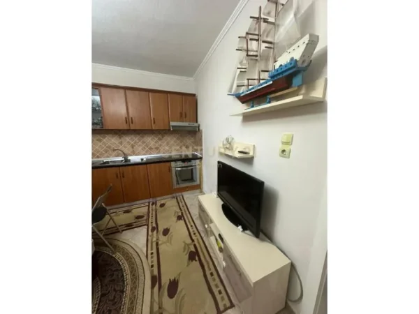 Tirane, shitet Vile 2+1+Ballkon Kati 2, 139.000 m² 219.000 € (Varri i Bomit)