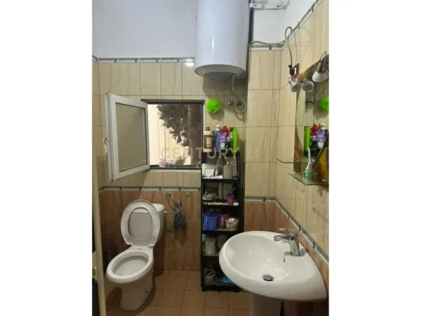 Tirane, shitet Vile 2+1+Ballkon Kati 2, 139.000 m² 219.000 € (Varri i Bomit)