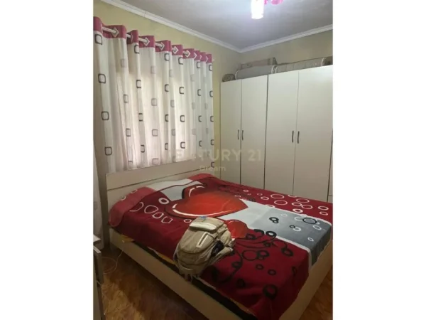 Tirane, shitet Vile 2+1+Ballkon Kati 2, 139.000 m² 219.000 € (Varri i Bomit)