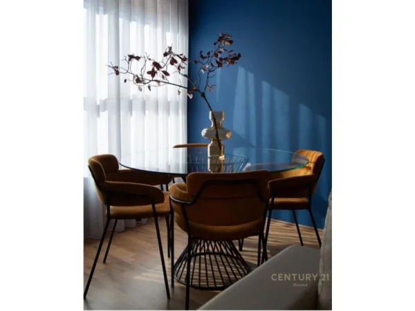 Tirane, jepet me qera apartament 1+1 Kati 9, 70 m² 550 € (Ali demi)