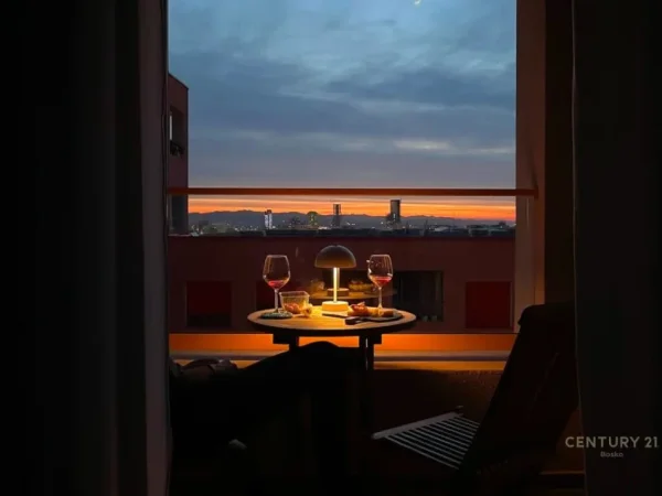 Tirane, jepet me qera apartament 1+1 Kati 9, 70 m² 550 € (Ali demi)