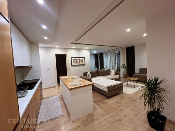 Tirane, jepet me qera apartament 3+1+Ballkon Kati 3, 143 m² 900 € (Kopshti zologjik)