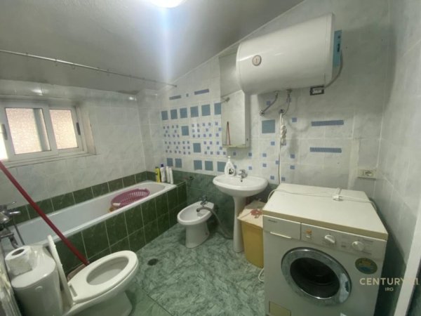 Tirane, shes apartament 1+1 Kati 6, 61 m² 160.000 € (Bukevardi zogu 1)