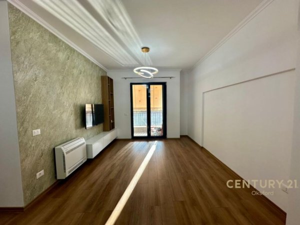 Tirane, jepet me qera apartament 2+1+Ballkon Kati 1, 100 m² 1.000 € (Rruga e elbasanit)