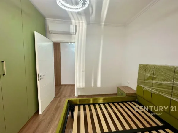 Tirane, jepet me qera apartament 2+1+Ballkon Kati 1, 100 m² 1.000 € (Rruga e elbasanit)