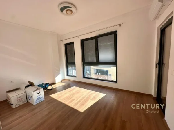 Tirane, jepet me qera apartament 2+1+Ballkon Kati 1, 100 m² 1.000 € (Rruga e elbasanit)