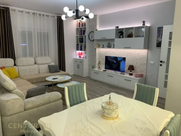 Tirane, jepet me qera apartament 2+1 Kati 2, 80 m² 1.000 € (Brraka)