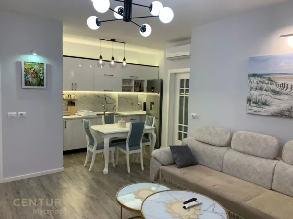 Tirane, jepet me qera apartament 2+1 Kati 2, 80 m² 1.000 € (Brraka)