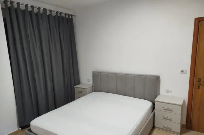 Tirane, jepet me qera apartament 1+1+Ballkon Kati 2, 60 m² 400 € (Astir rruga joklin persi)