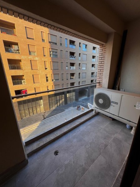 Tirane, jepet me qera apartament 2+1 , 122 m² 900 € (QIRA APARTAMENT 2+1+2 ISH PROFARMA!)