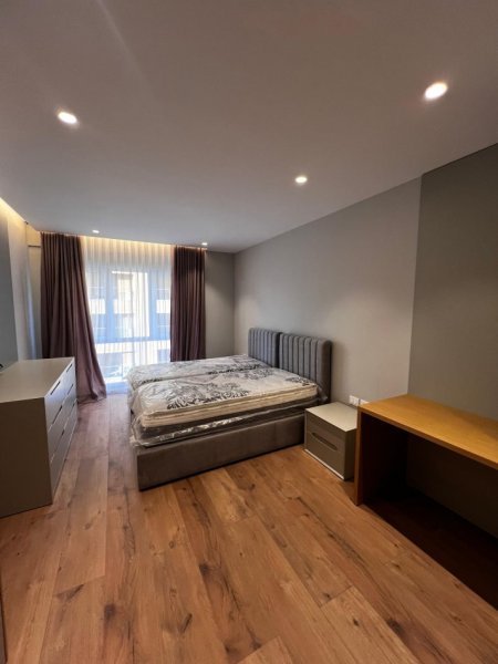 Tirane, jepet me qera apartament 2+1 , 122 m² 900 € (QIRA APARTAMENT 2+1+2 ISH PROFARMA!)