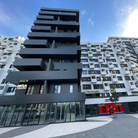 Tirane, jepet me qera dyqan Kati 1, 160 m² 1.700 € (Square 21)