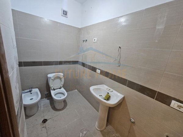 Tirane, shitet apartament 2+1+Aneks+Ballkon Kati 1, 115 m² 260.000 € (SHKOLLA PARTIZANI)