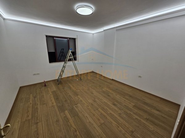 Tirane, shitet apartament 2+1+Aneks+Ballkon Kati 1, 115 m² 260.000 € (SHKOLLA PARTIZANI)