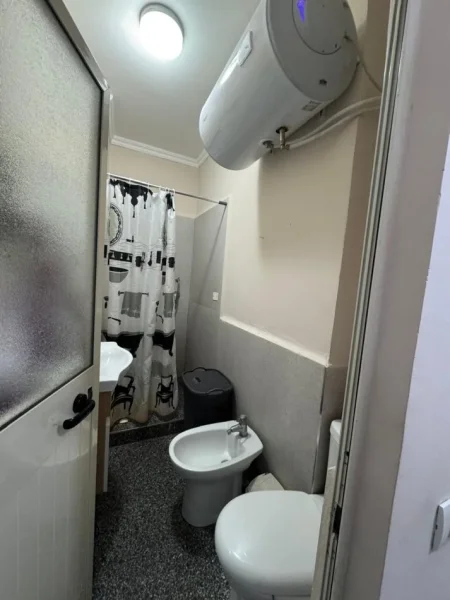 Durres, jepet me qera apartament 2+1 Kati 4, 85 m² 400 € 
