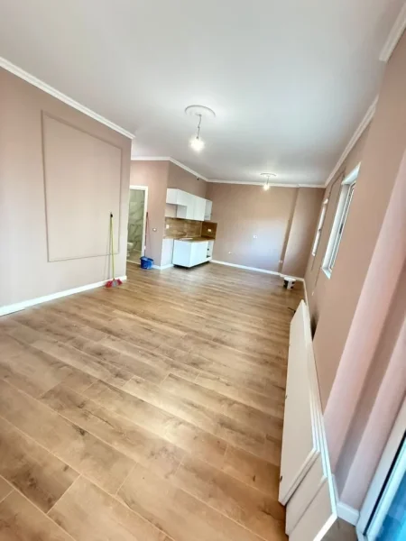 Durres, shitet apartament 1+1+Ballkon Kati 2, 81 m² 75.000 € 