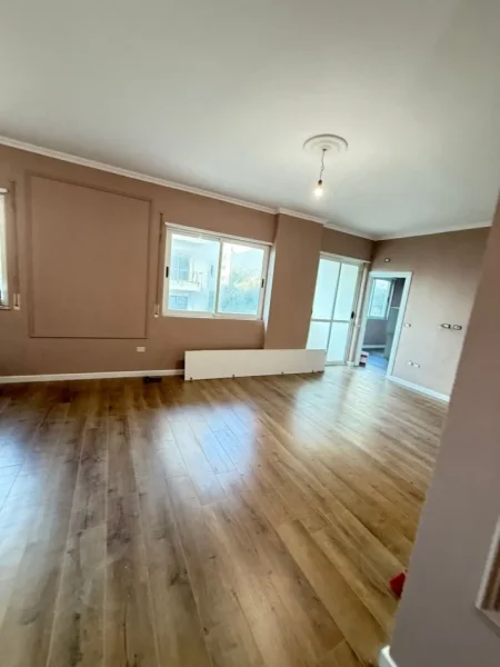 Durres, shitet apartament 1+1+Ballkon Kati 2, 81 m² 75.000 € 