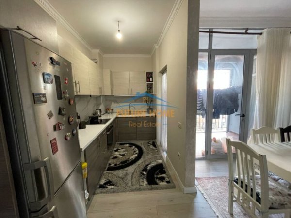 Tirane, shitet apartament 2+1+Aneks+Ballkon , 117 m² 137.000 € (Unaza e Re)