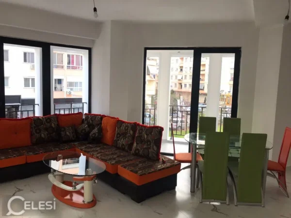 Tirane, jepet me qera apartament 2+1+Ballkon Kati 2, 85 m² 500 € (ASTIR)