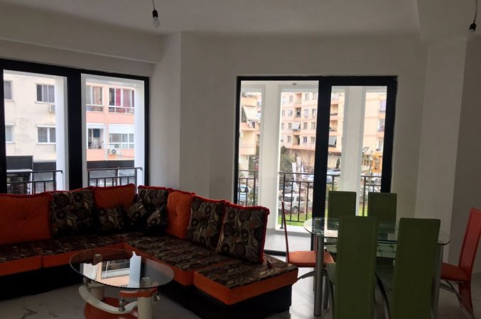 Tirane, jepet me qera apartament 2+1+Ballkon Kati 1, 110 m² 500 € (Astri)
