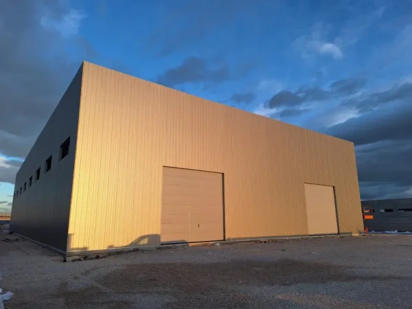 Durres, jepet me qera magazine Kati 0, 1.500 m² 4.500 € (DURRES ZONA INDUSTRIALE)