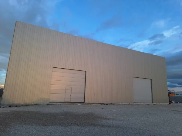 Durres, jepet me qera magazine Kati 0, 1.500 m² 4.500 € (DURRES ZONA INDUSTRIALE)