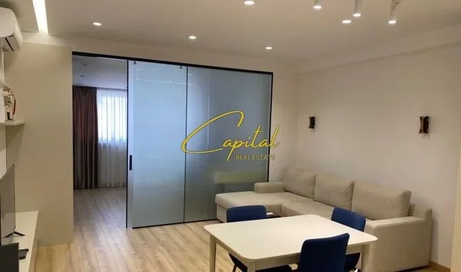 Tirane, jepet me qera apartament 1+1 Kati 9, 70 m² 520 € (ASTIR)