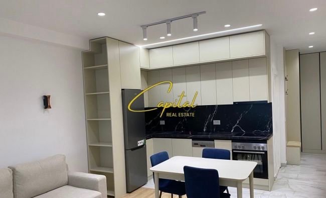 Tirane, jepet me qera apartament 1+1 Kati 9, 70 m² 520 € (ASTIR)