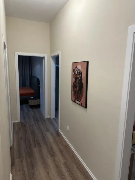 Tirane, jepet me qera apartament 2+1+Aneks+Ballkon Kati 8, 110 m² 700 € (PAZARI I RI)