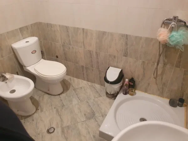 Tirane, jepet me qera apartament 2+1+Aneks+Ballkon Kati 3, 99 m² 550 € (ministria e jashtme)