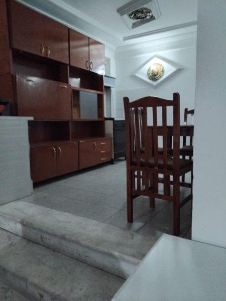 Tirane, jap me qera apartament 2+1+Ballkon Kati 2, 450 € (4 Deshmoret)