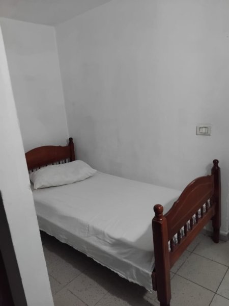 Tirane, jap me qera apartament 2+1+Ballkon Kati 2, 450 € (4 Deshmoret)
