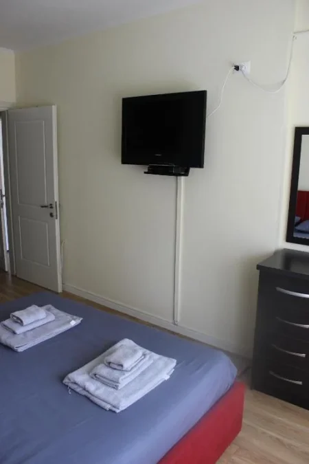 Tirane, jepet me qera apartament 2+1+Aneks Kati 3, 70 m² 600 € (rruga e barrikadave)