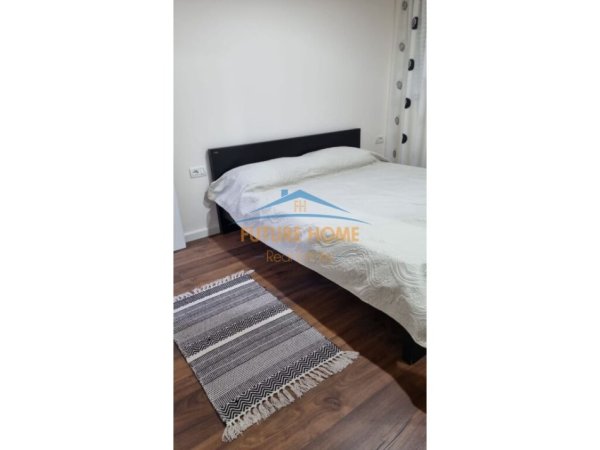 Tirane, jepet me qera apartament 1+1+Ballkon Kati 3, 62 m² 750 € (KRISTAL CENTER)