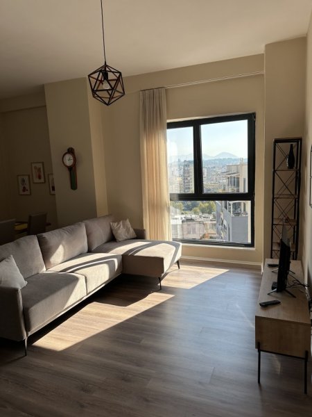 Tirane, jepet me qera apartament 2+1+Aneks Kati 8, 111 m² 700 € (pazari i ri)