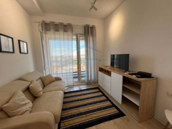 Tirane, shitet apartament 1+1 Kati 10, 30 m² 78.000 € (NDRE MJEDA, KOMPLEKSI KONTAKT)