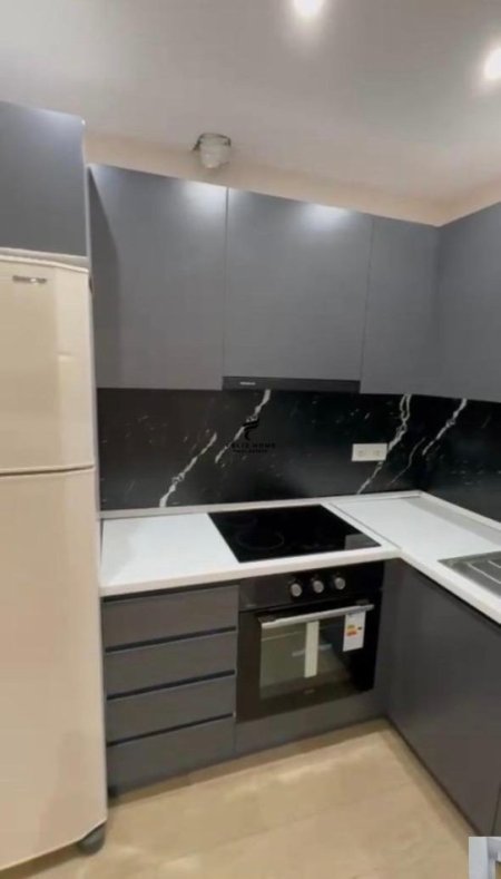 Tirane, jepet me qera apartament 2+1 Kati 3, 78 m² 490 € (XHALLIKU)