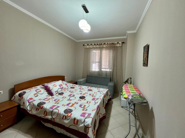 Pogradec, jap me qera apartament 1+1+Ballkon Kati 4, 64 m² 350 € (Rruga e Vilave)
