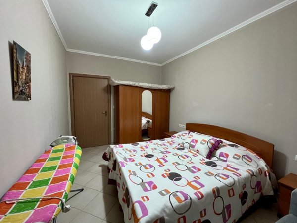 Pogradec, jap me qera apartament 1+1+Ballkon Kati 4, 64 m² 350 € (Rruga e Vilave)