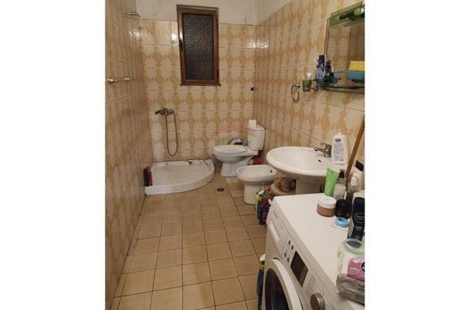 Tirane, shitet apartament 2+1 Kati 3, 78 m² 110.000 € 