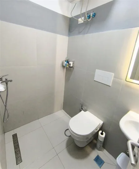 Tirane, jepet me qera apartament 1+1+Ballkon Kati 3, 65 m² 600 € (FUSHA E AVIACIONIT)